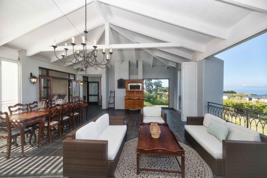 7 Bedroom Property for Sale in Voelklip Western Cape